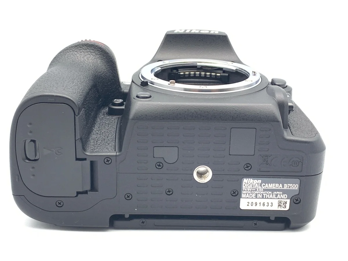 Nikon D7500