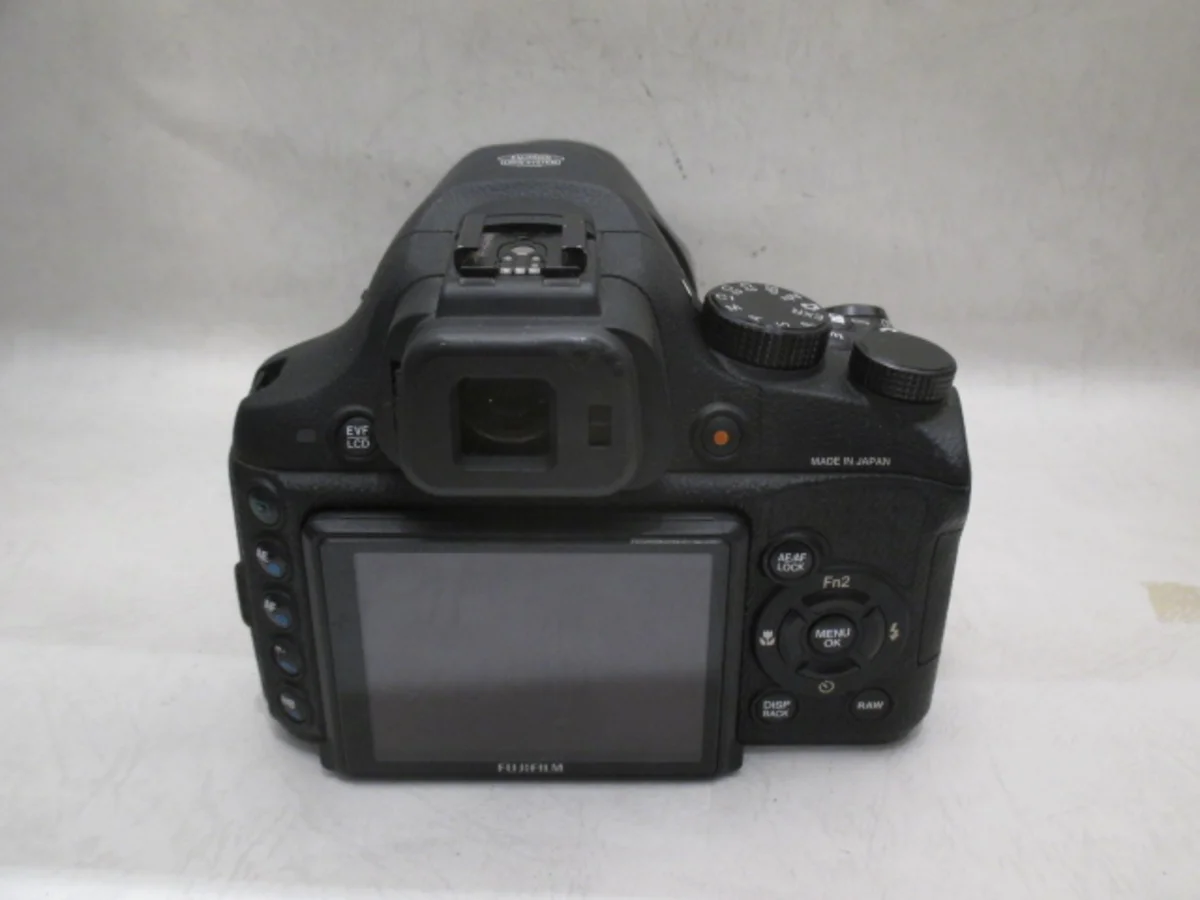 Fujifilm X-S1