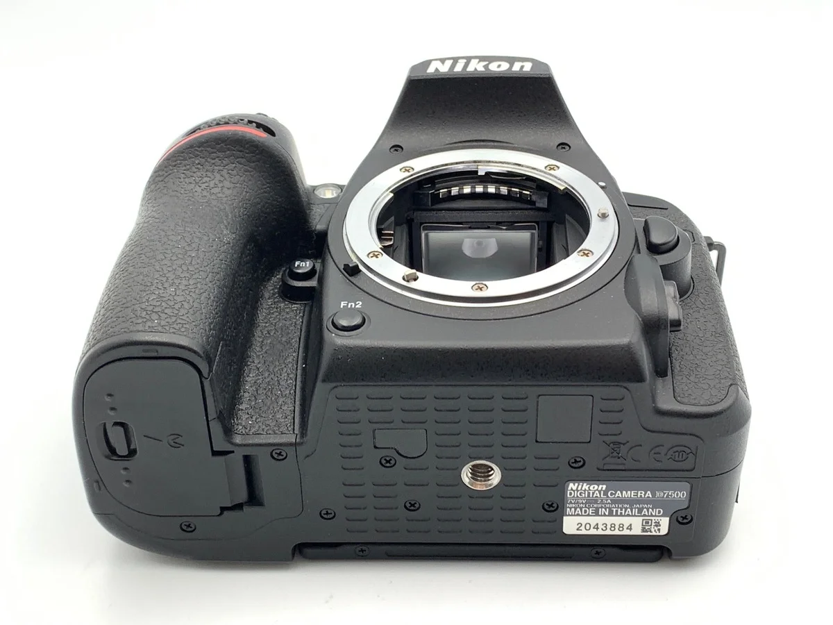 Nikon D7500