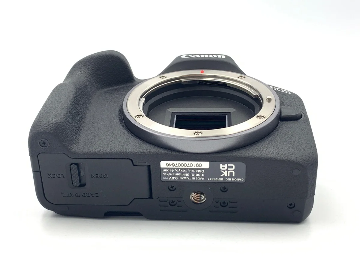 Canon EOS R50