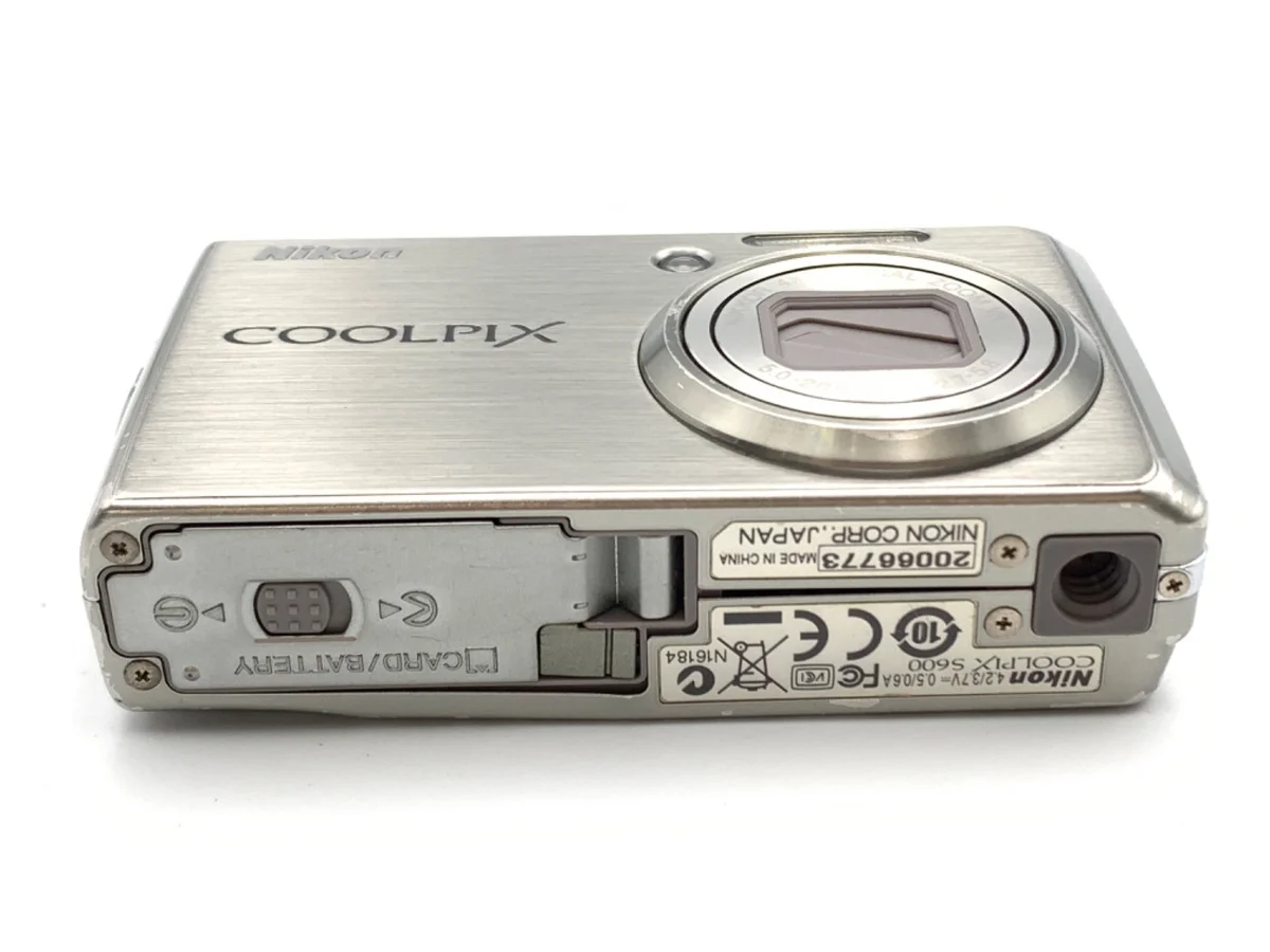Nikon COOLPIX S600