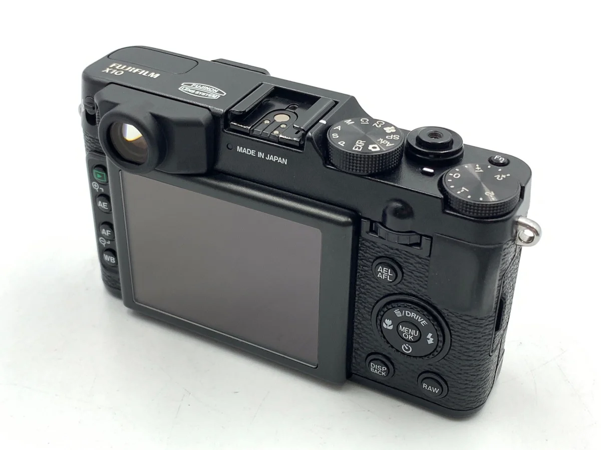 Fujifilm X10