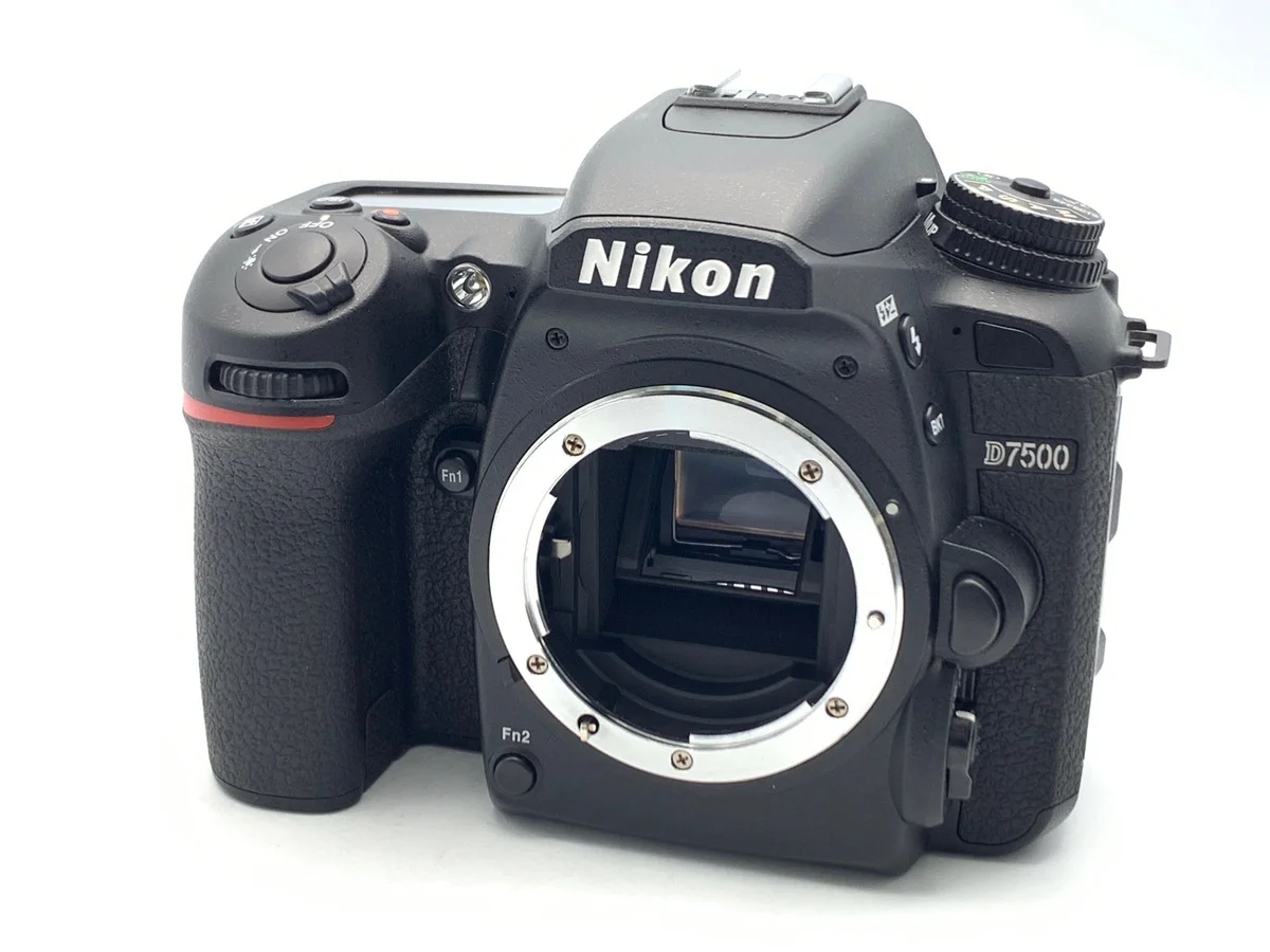 Nikon D7500