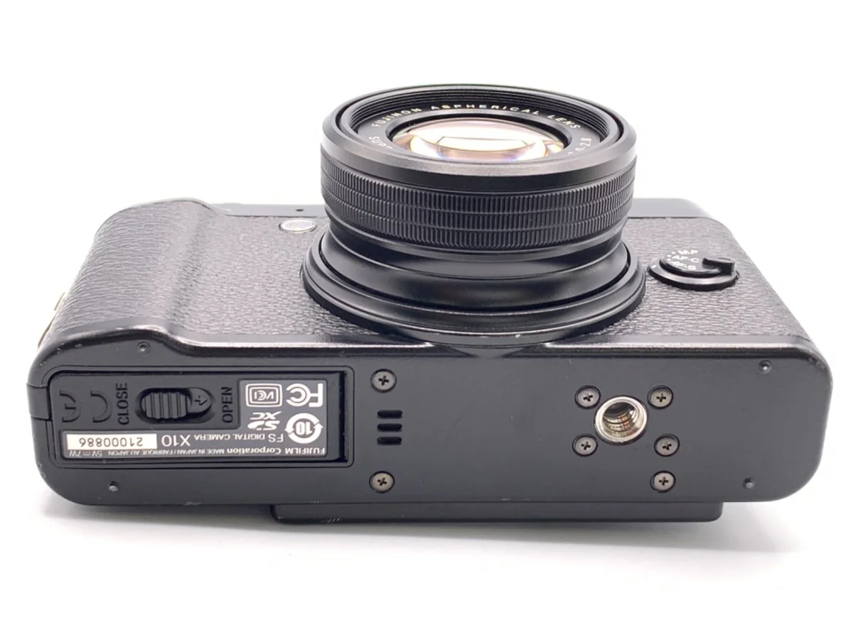 Fujifilm X10