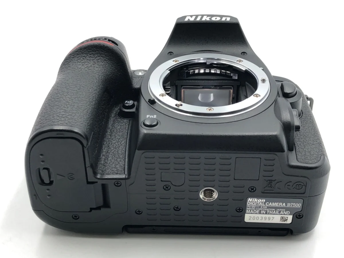 Nikon D7500