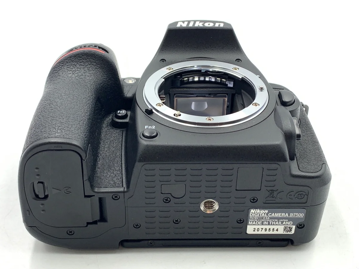 Nikon D7500