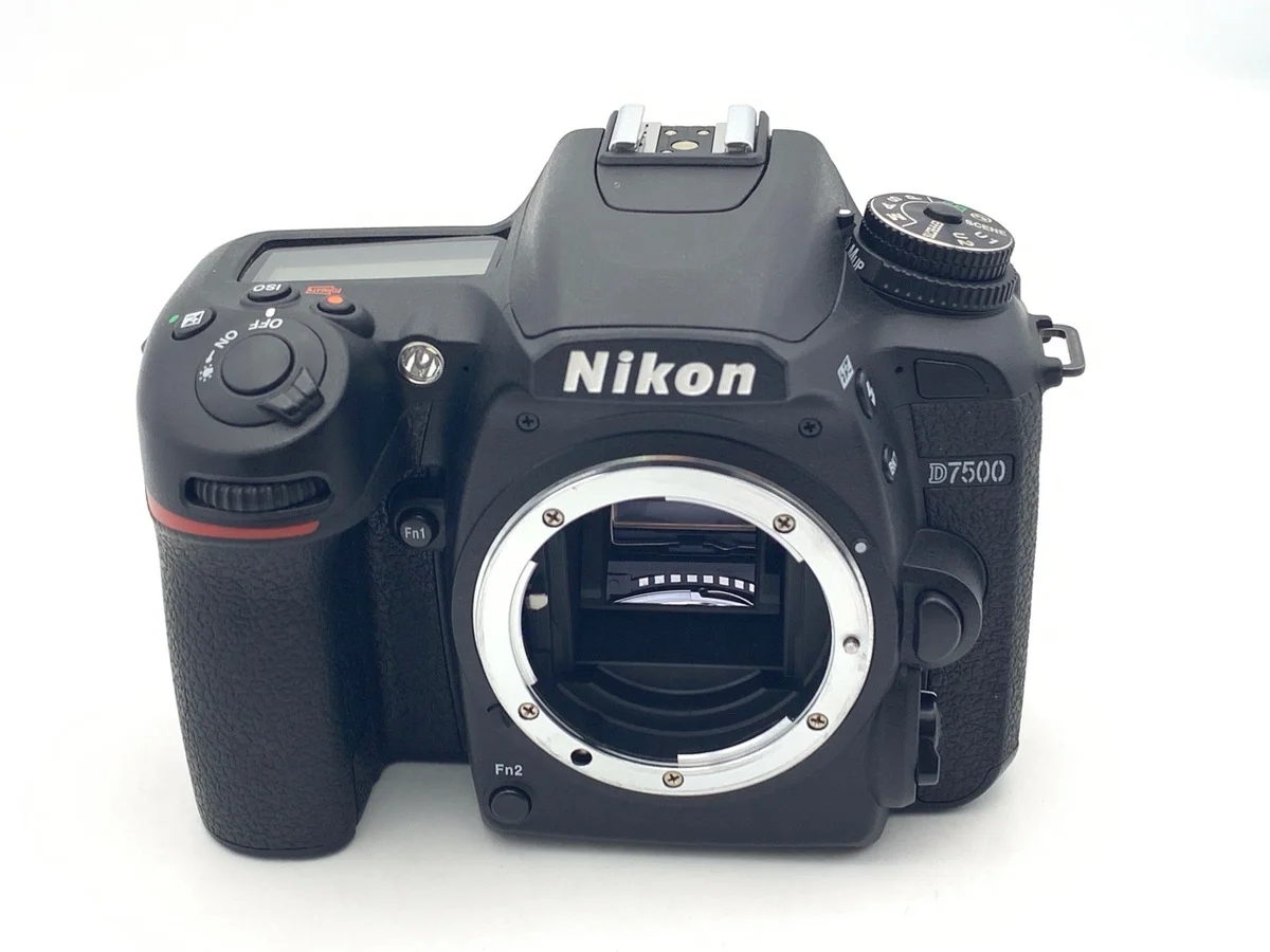 Nikon D7500