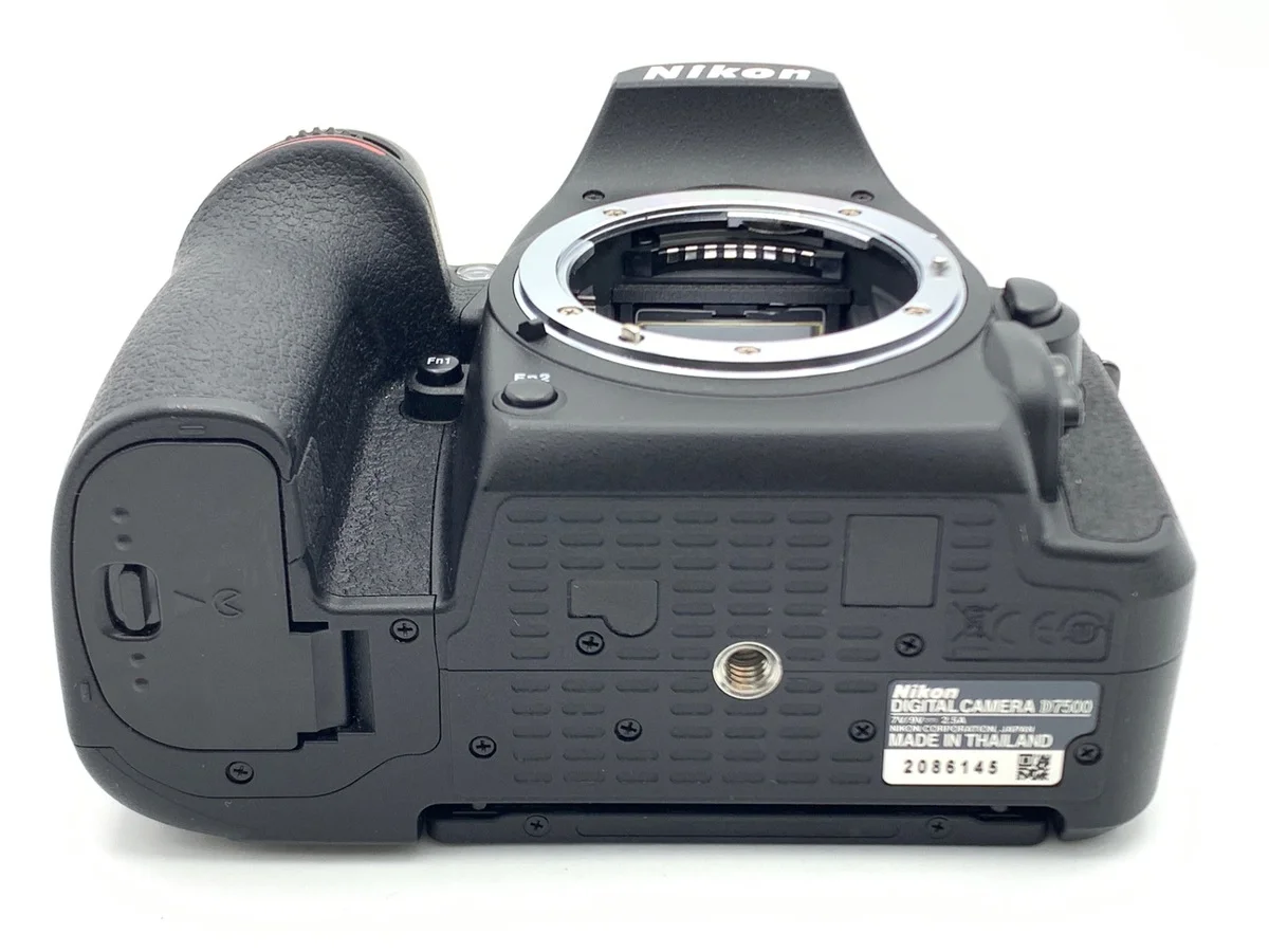 Nikon D7500