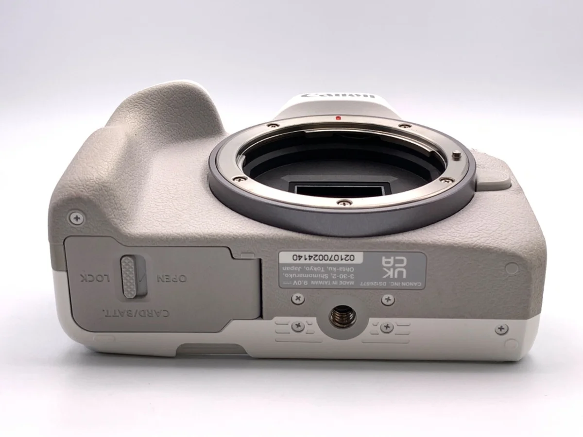 Canon EOS R50