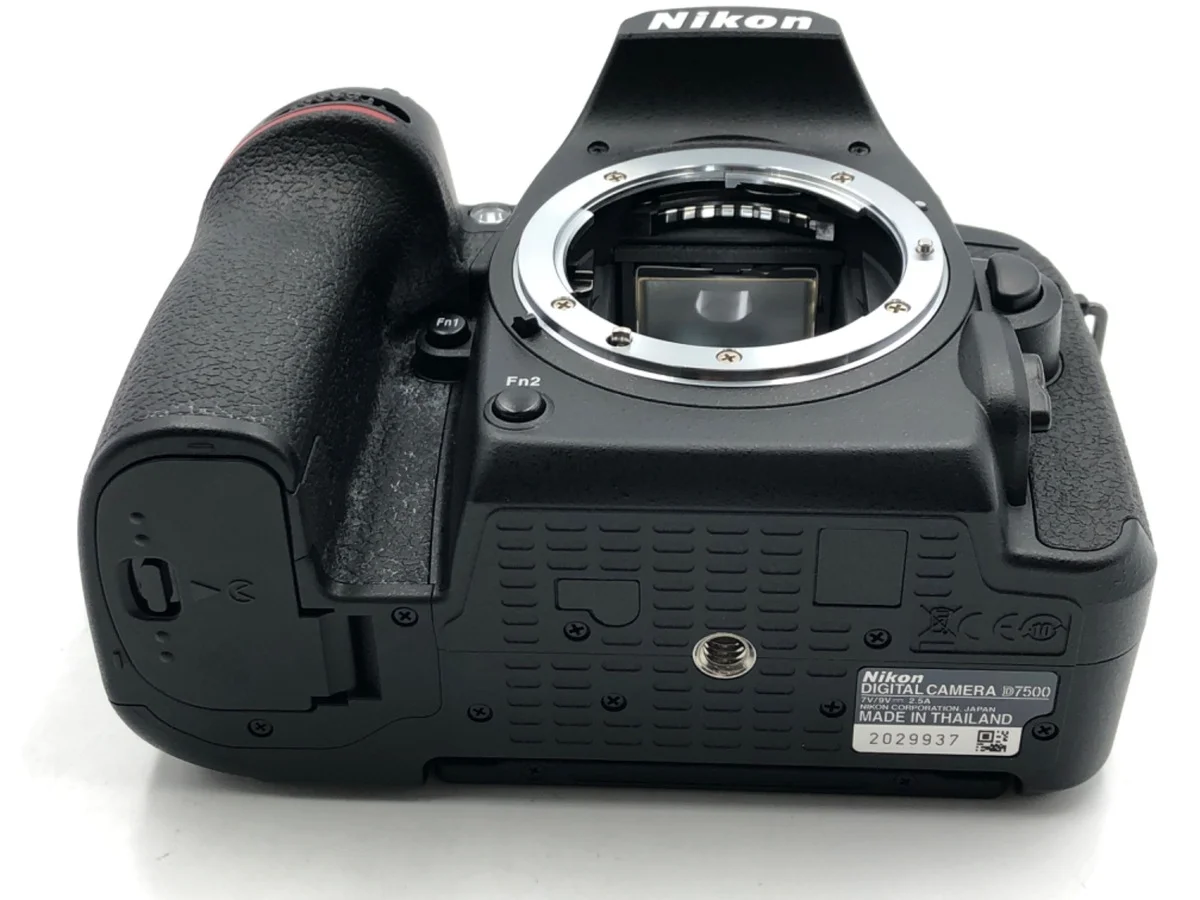 Nikon D7500