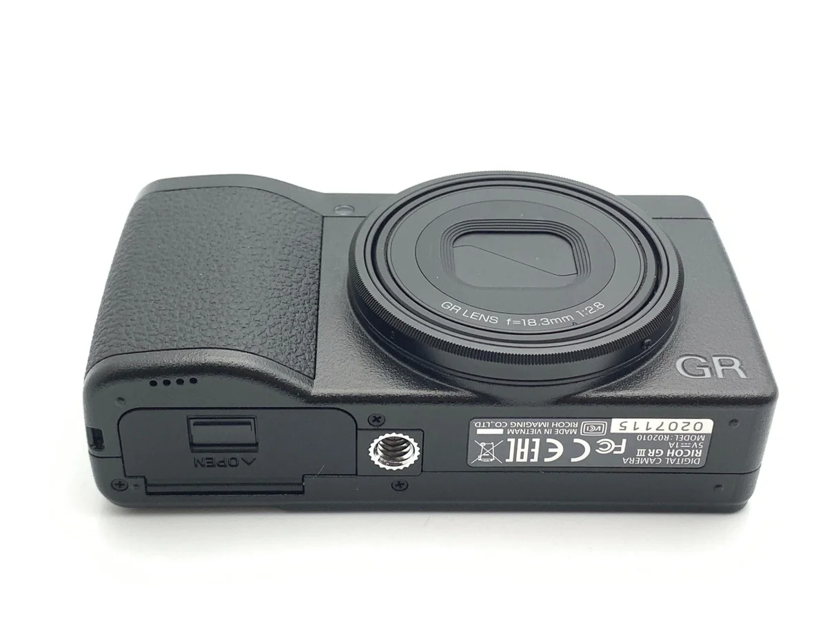 Ricoh GR III