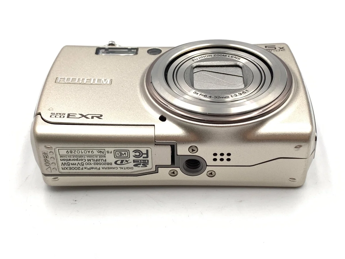 Fujifilm FinePix F200EXR