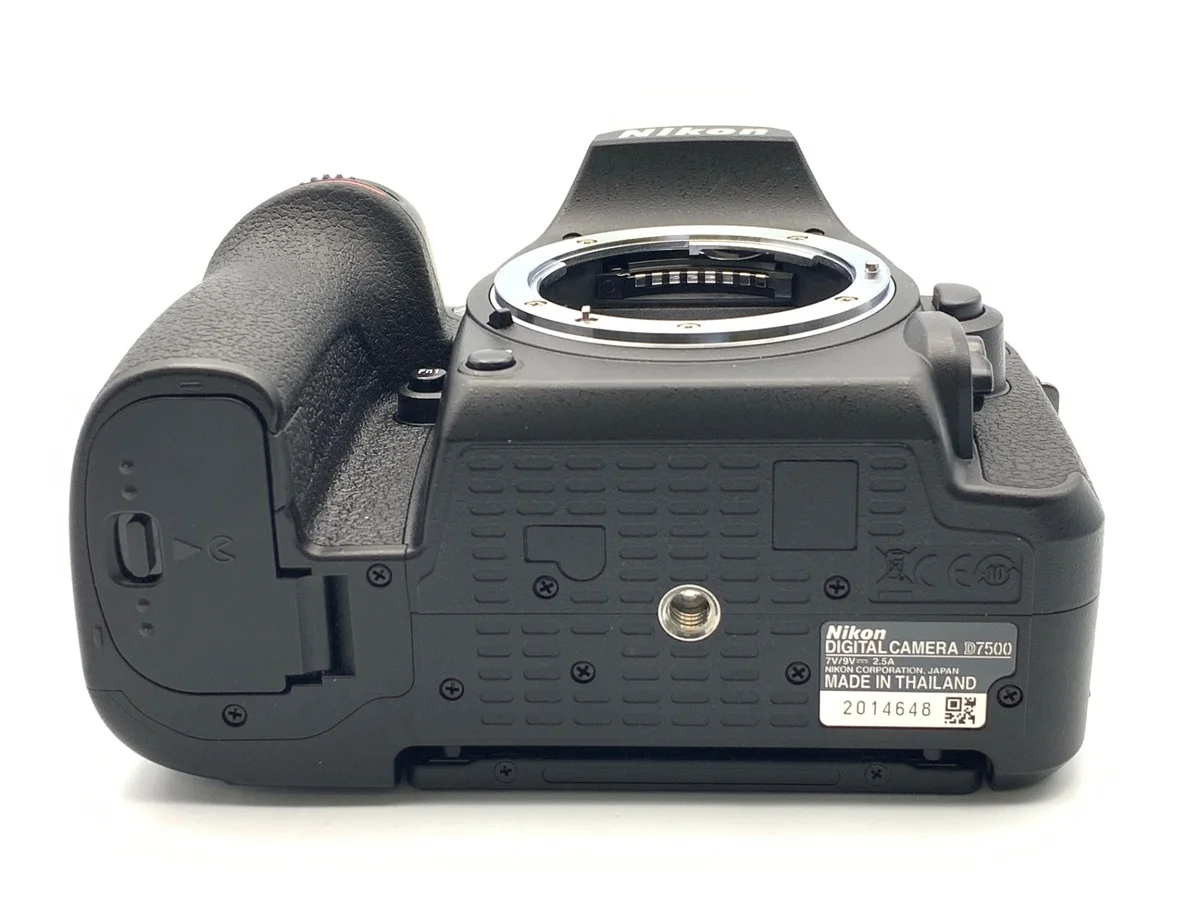 Nikon D7500