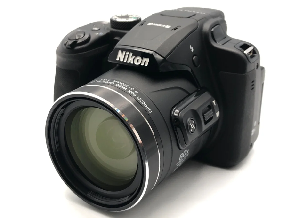 Nikon COOLPIX B700