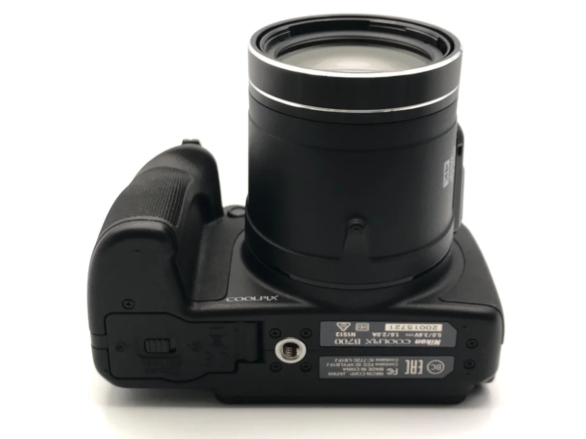 Nikon COOLPIX B700