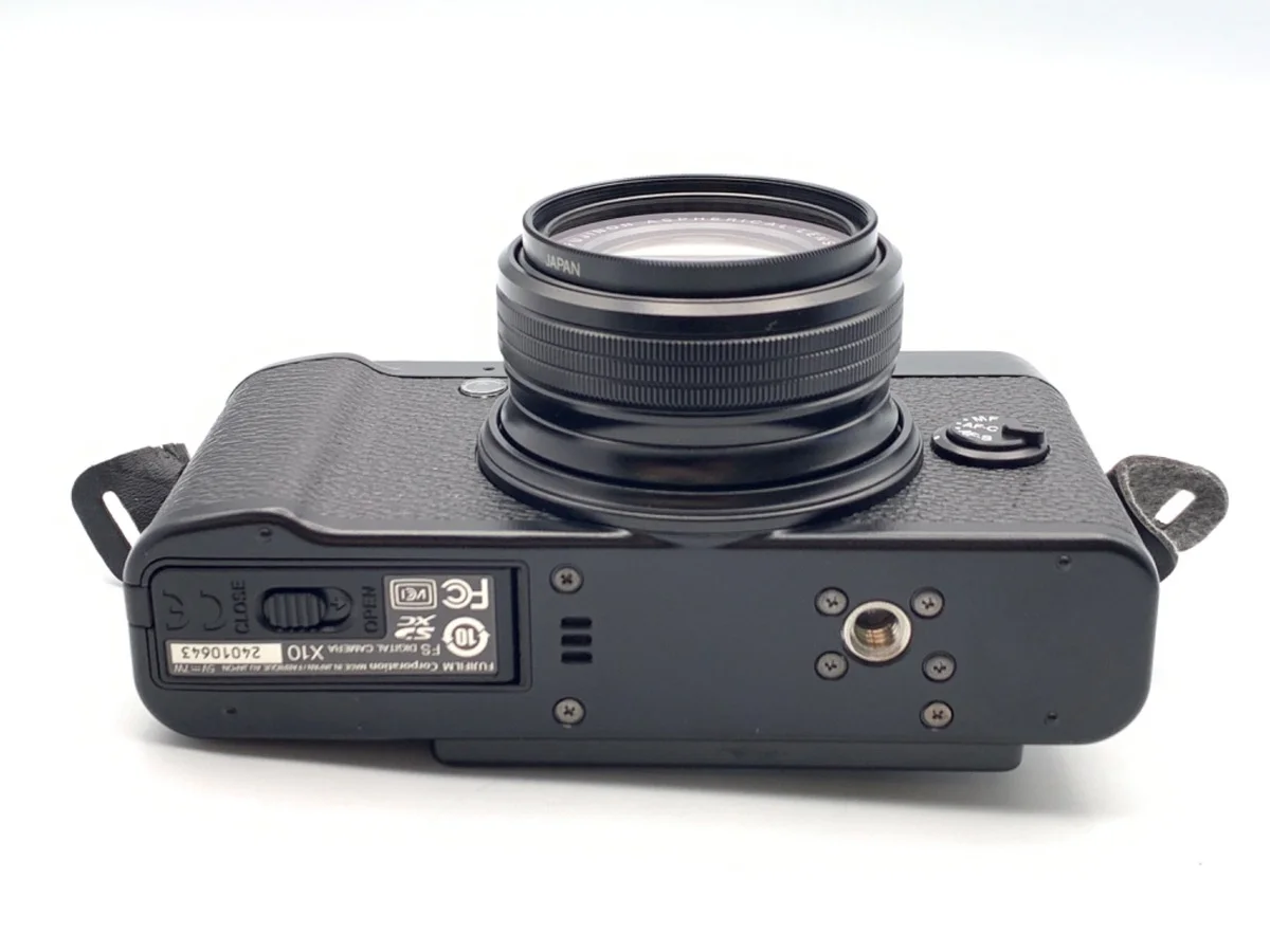 Fujifilm X10
