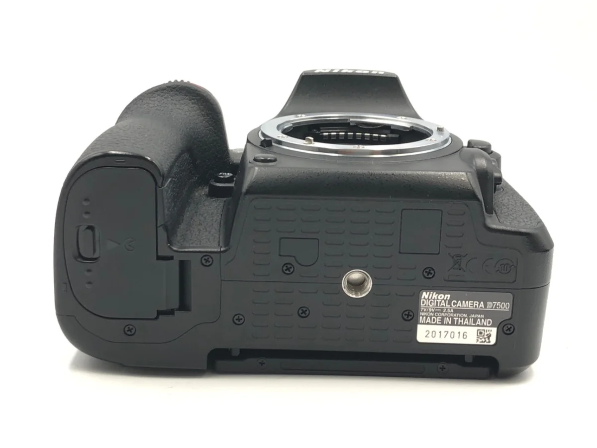 Nikon D7500